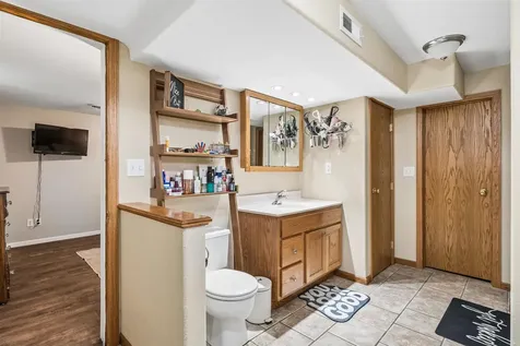 121 10th Street SW Oelwein IA 50662