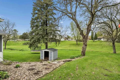 121 10th Street SW Oelwein IA 50662