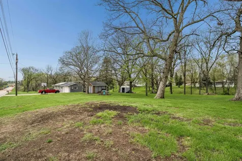121 10th Street SW Oelwein IA 50662