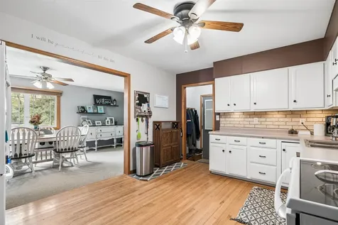 121 10th Street SW Oelwein IA 50662