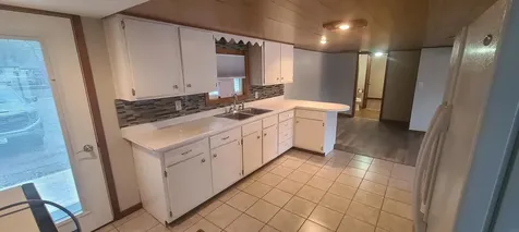 420 River View Road Guttenberg IA 52052