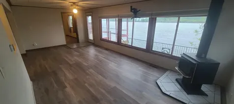 420 River View Road Guttenberg IA 52052