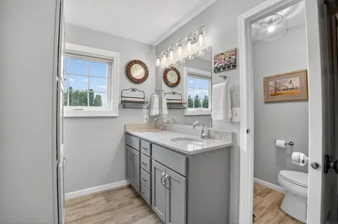 2124 Minnetonka Drive Cedar Falls IA 50613