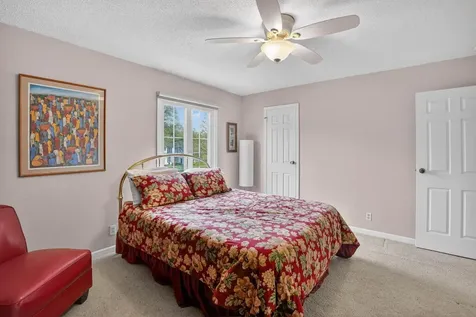 2124 Minnetonka Drive Cedar Falls IA 50613
