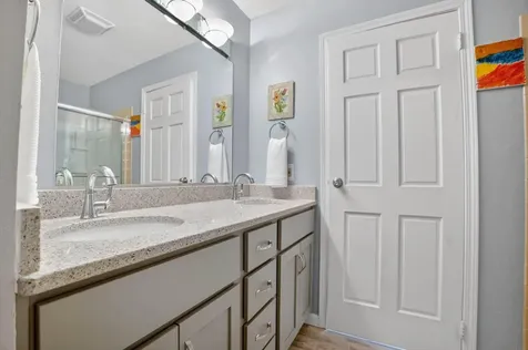 2124 Minnetonka Drive Cedar Falls IA 50613