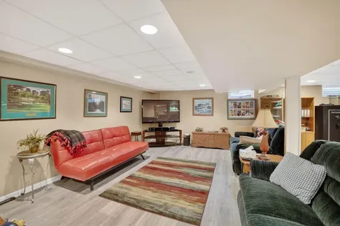 2124 Minnetonka Drive Cedar Falls IA 50613
