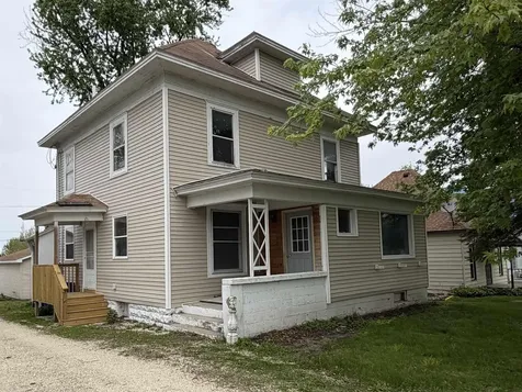 20 5th Avenue SE Oelwein IA 50662