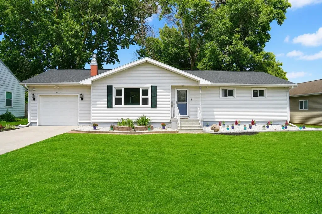 1225 5th. Street Jesup IA 50648