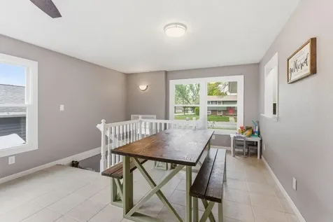 1102 Woodring Drive Waverly IA 50677