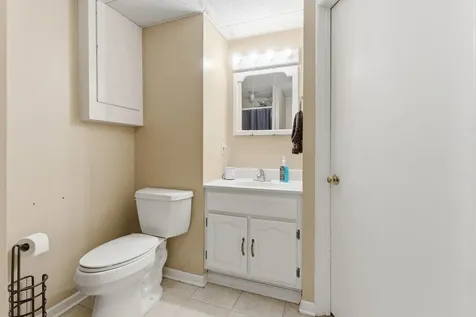 1102 Woodring Drive Waverly IA 50677