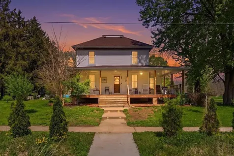200 Forrest Avenue Denver IA 50622