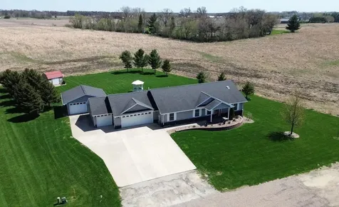 1210 N Walnut Street Sumner IA 50674
