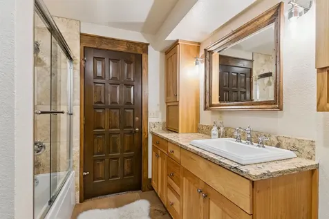 3538 Inverness Road Waterloo IA 50701