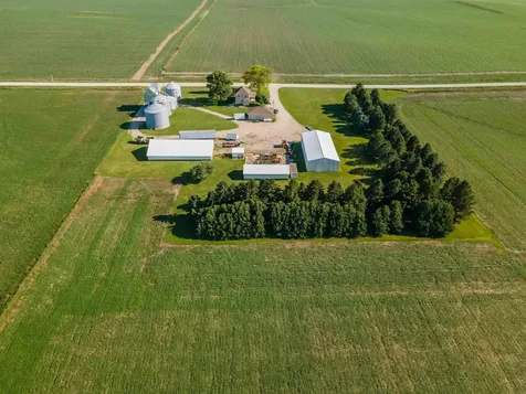 26455 225th Street Grundy Center IA 50638