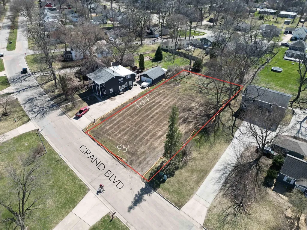 1623 Grand Boulevard Cedar Falls IA 50613