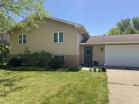 406 Monroe Street Dysart IA 52224