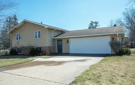 406 Monroe Street Dysart IA 52224