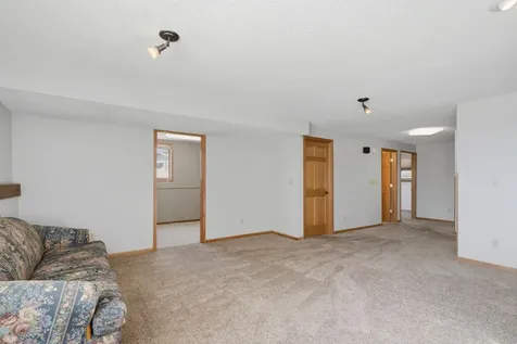 332 Fleur Drive New Hampton IA 50659