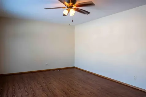 825 Belle Street Waterloo IA 50702