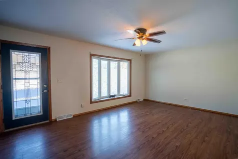 825 Belle Street Waterloo IA 50702