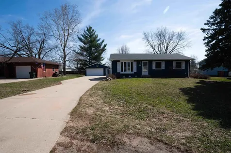825 Belle Street Waterloo IA 50702