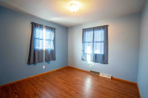 825 Belle Street Waterloo IA 50702