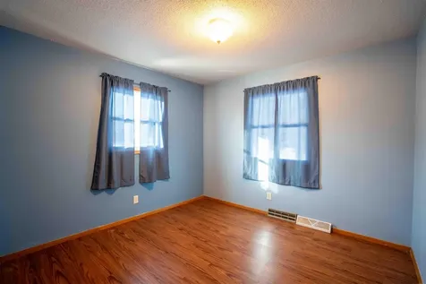 825 Belle Street Waterloo IA 50702