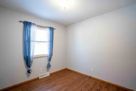 825 Belle Street Waterloo IA 50702