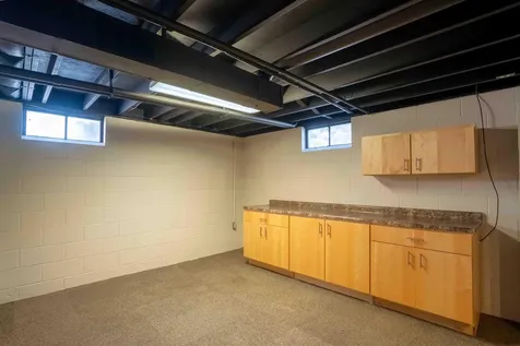 825 Belle Street Waterloo IA 50702