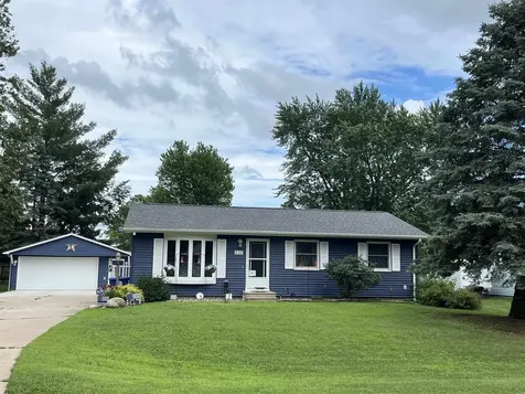 825 Belle Street Waterloo IA 50702