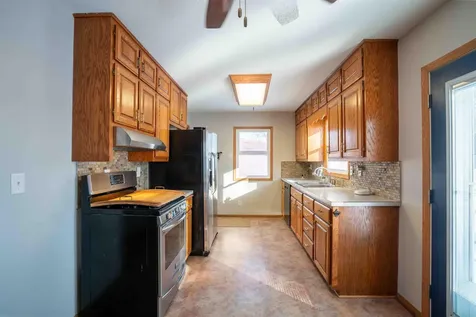 825 Belle Street Waterloo IA 50702
