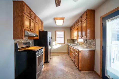 825 Belle Street Waterloo IA 50702