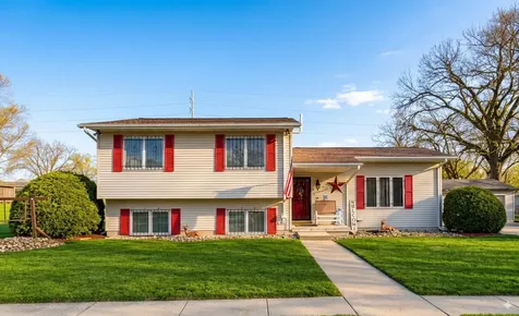 714 Quincy Street Waterloo IA 50703