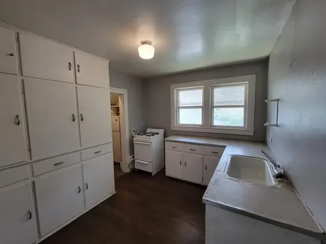 102 South Street Waterloo IA 50701