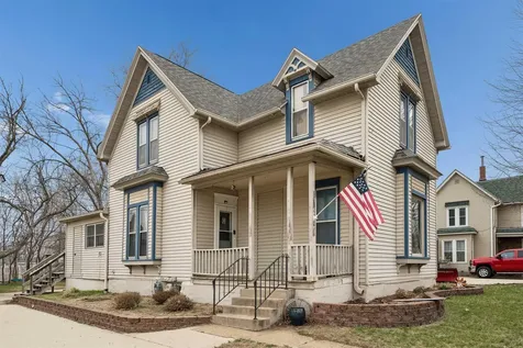 313 NE 6th Avenue Independence IA 50644