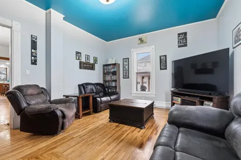 313 NE 6th Avenue Independence IA 50644