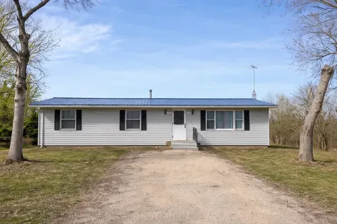 111 Skyline Drive Guttenberg IA 52052