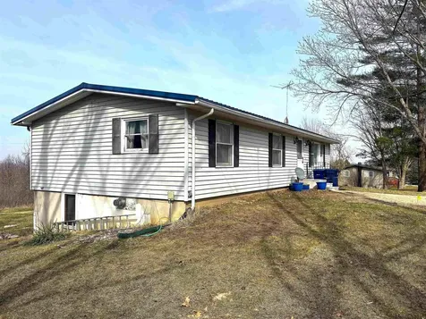 111 Skyline Drive Guttenberg IA 52052