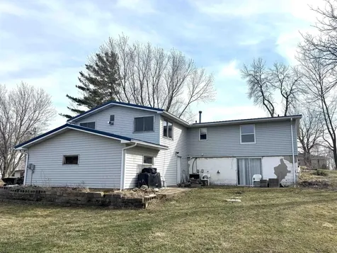 111 Skyline Drive Guttenberg IA 52052