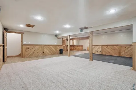 500 Douglas Road Waterloo IA 50703