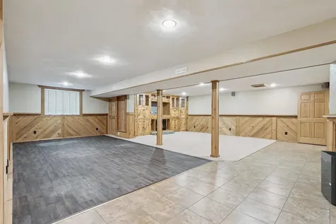 500 Douglas Road Waterloo IA 50703