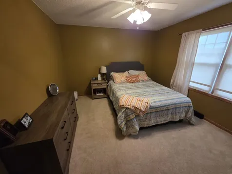 1926 Honey Creek Road Manchester IA 52057