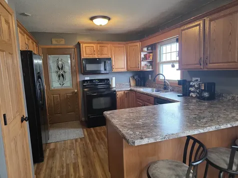 1926 Honey Creek Road Manchester IA 52057