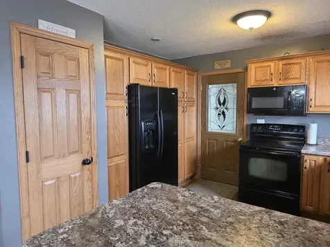 1926 Honey Creek Road Manchester IA 52057