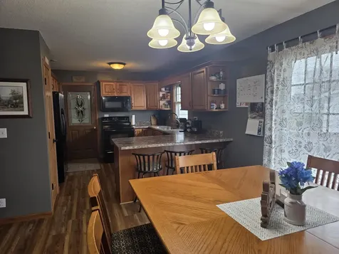 1926 Honey Creek Road Manchester IA 52057