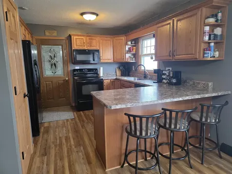 1926 Honey Creek Road Manchester IA 52057