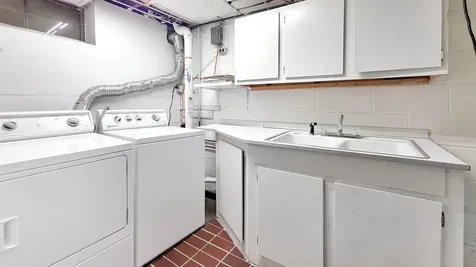129 Acadia Street Waterloo IA 50702