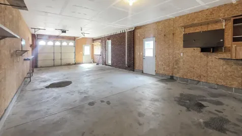 129 Acadia Street Waterloo IA 50702