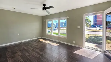 129 Acadia Street Waterloo IA 50702