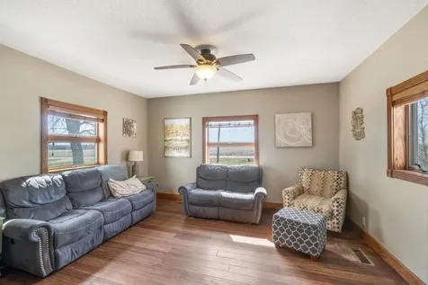 3285 310th Street Sumner IA 50674